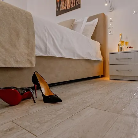Zvonko Apartment *